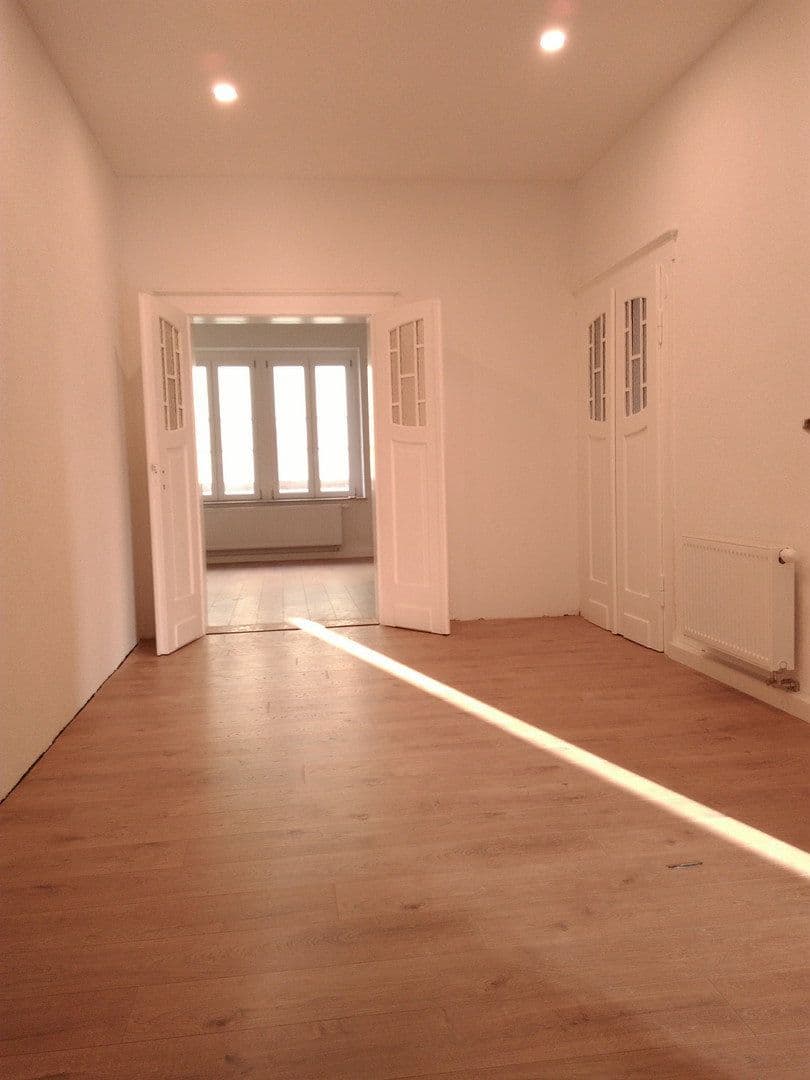 Prenájom bytu 4-izbový 112 m², Paul-Seydel-Str. 20, Limbach-Oberfrohna, Sasko Prenájom bytu 4-izbový 112 m², Paul-Seydel-Str. 20, Limbach-Oberfrohna, Sasko