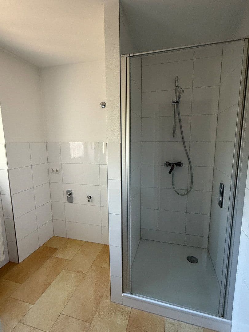 Prenájom bytu 4-izbový 109 m², Lessingstraße 10, Regensburg, Bavorsko Prenájom bytu 4-izbový 109 m², Lessingstraße 10, Regensburg, Bavorsko