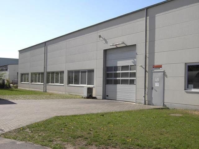 Prenájom nebytového priestoru 660 m², Pinneberg, Šlezvicko-Holštajnsko Prenájom nebytového priestoru 660 m², Pinneberg, Šlezvicko-Holštajnsko