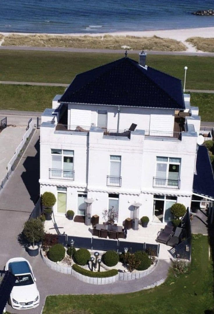 Predaj domu 400 m², pozemok 1.040 m², Schönberg (Holstein), Šlezvicko-Holštajnsko Predaj domu 400 m², pozemok 1.040 m², Schönberg (Holstein), Šlezvicko-Holštajnsko