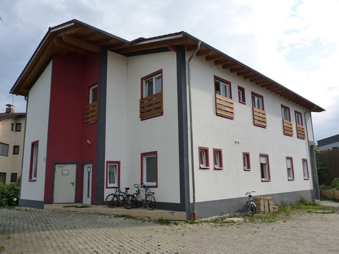 Prenájom domu 350 m², pozemok 500 m², Bahnhof Strasse 25, Dingolfing, Bavorsko Prenájom domu 350 m², pozemok 500 m², Bahnhof Strasse 25, Dingolfing, Bavorsko