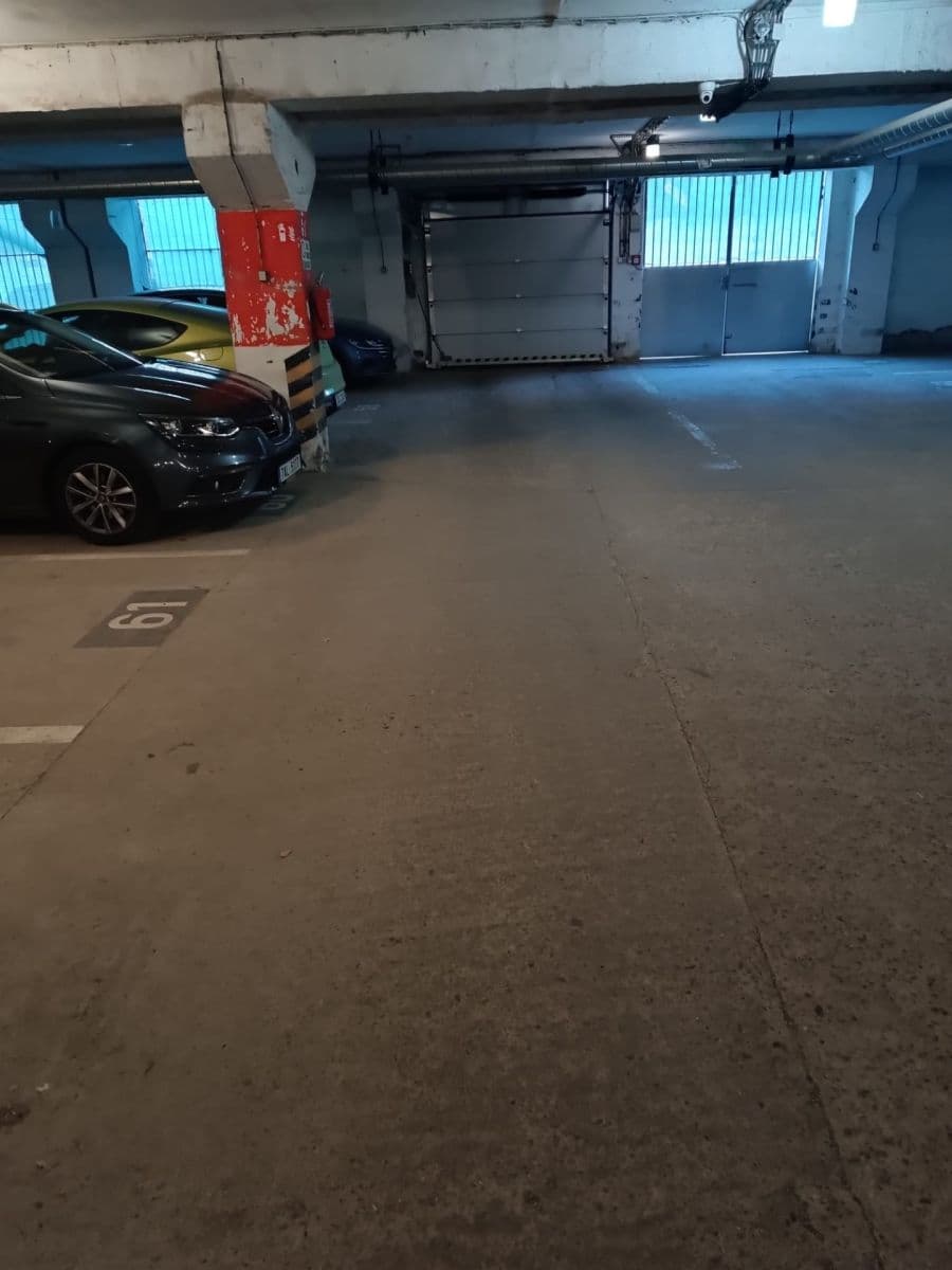 Prenájom garáže 15 m², Růženínská, Praha, Praha Prenájom garáže 15 m², Růženínská, Praha, Praha