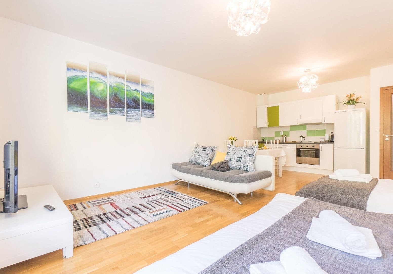 Prenájom bytu 1-izbový 46 m², Jeseniova, Praha, Praha Prenájom bytu 1-izbový 46 m², Jeseniova, Praha, Praha