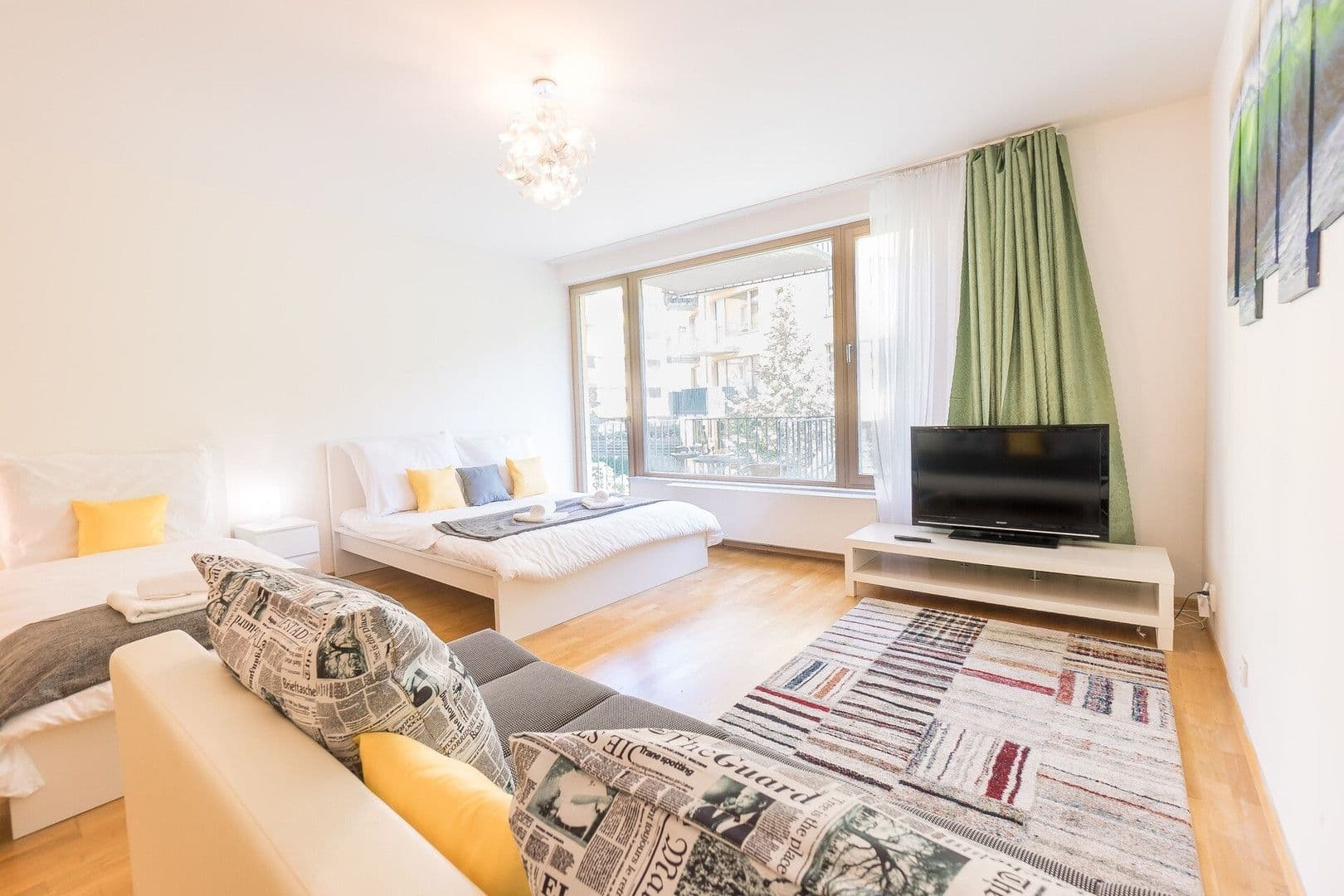 Prenájom bytu 1-izbový 46 m², Jeseniova, Praha, Praha Prenájom bytu 1-izbový 46 m², Jeseniova, Praha, Praha
