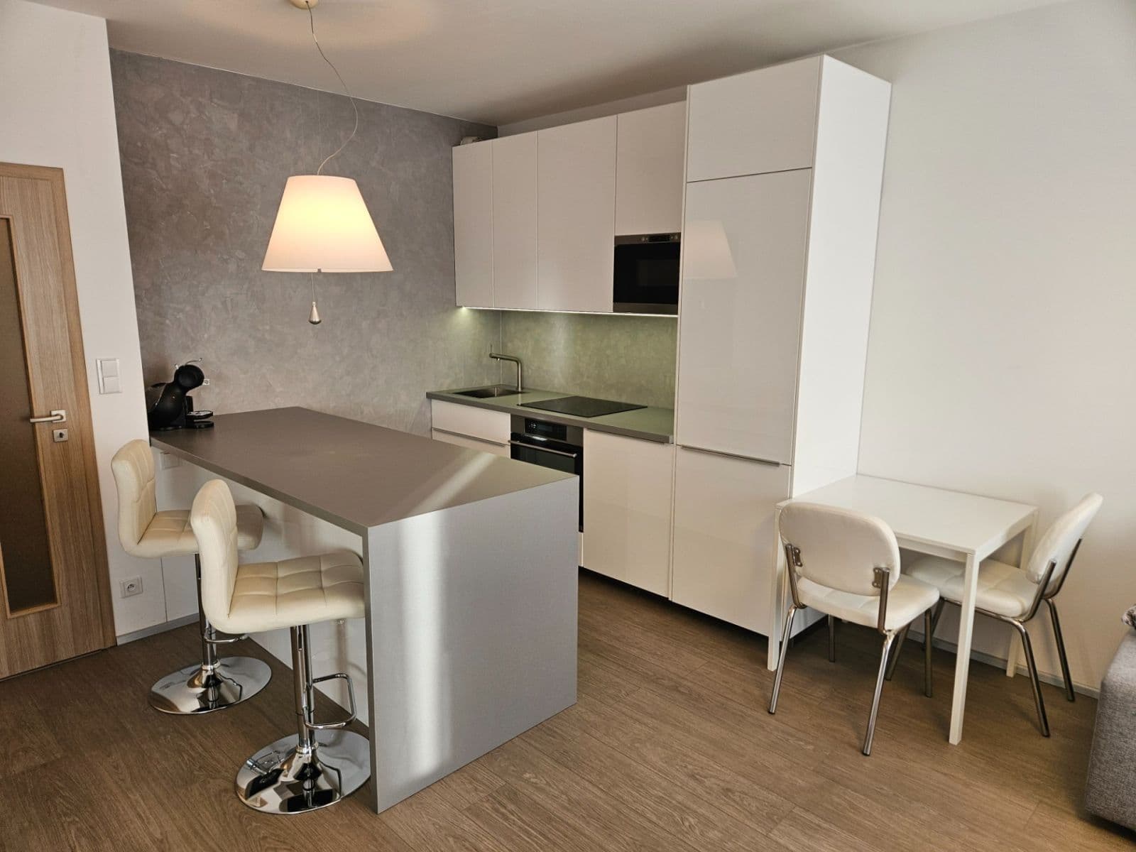 Prenájom bytu 2-izbový 53 m², Kardausova, Praha, Praha Prenájom bytu 2-izbový 53 m², Kardausova, Praha, Praha