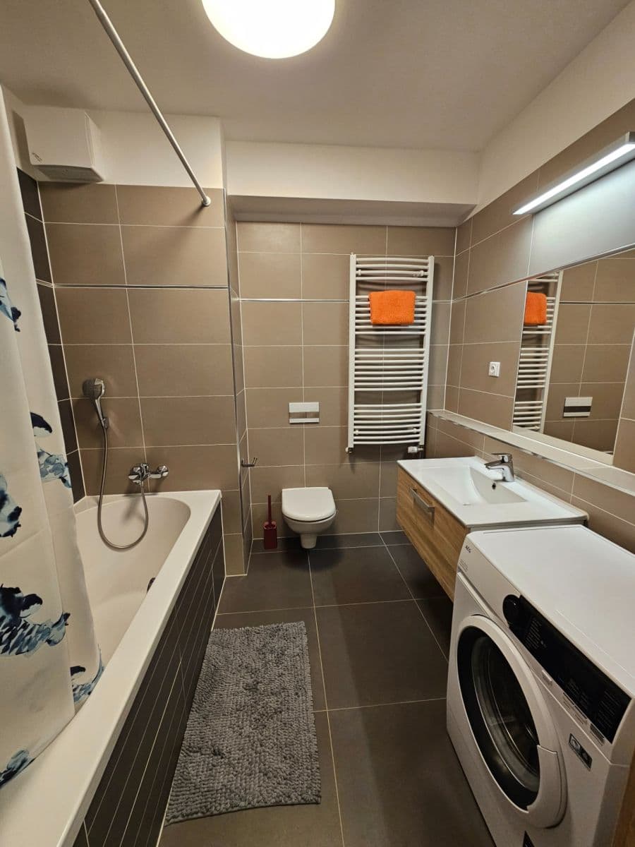 Prenájom bytu 2-izbový 53 m², Kardausova, Praha, Praha Prenájom bytu 2-izbový 53 m², Kardausova, Praha, Praha