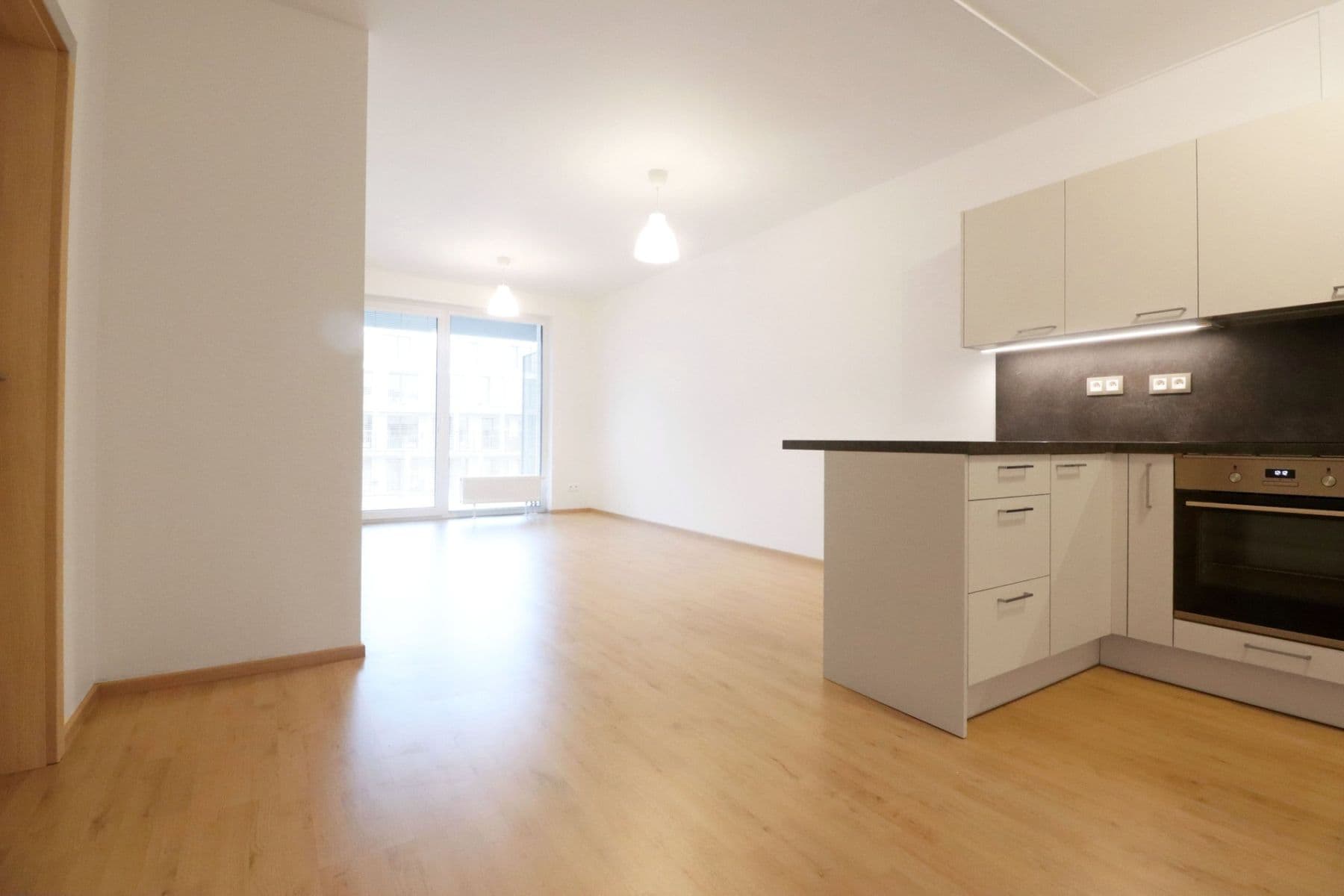 Prenájom bytu 2-izbový 53 m², Velvarská, Horoměřice, Středočeský kraj Prenájom bytu 2-izbový 53 m², Velvarská, Horoměřice, Středočeský kraj