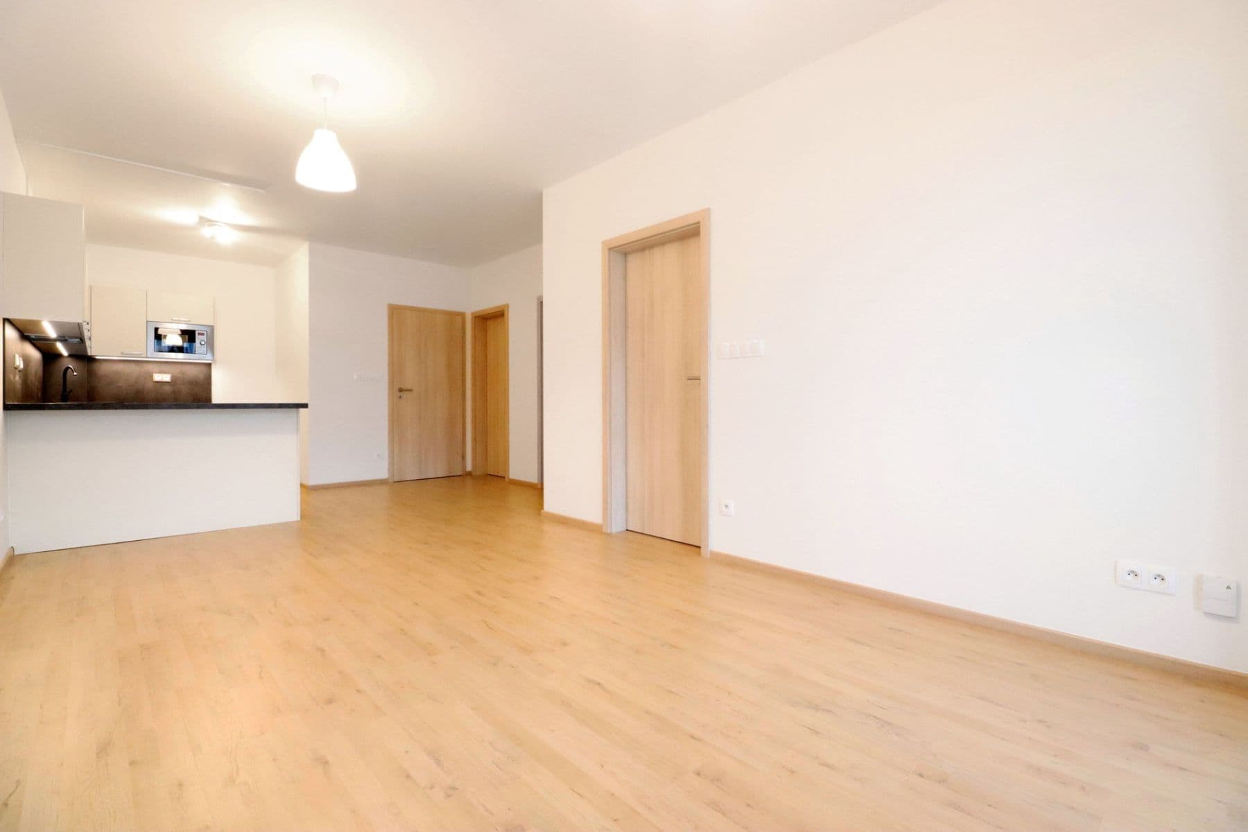 Prenájom bytu 2-izbový 53 m², Velvarská, Horoměřice, Středočeský kraj Prenájom bytu 2-izbový 53 m², Velvarská, Horoměřice, Středočeský kraj