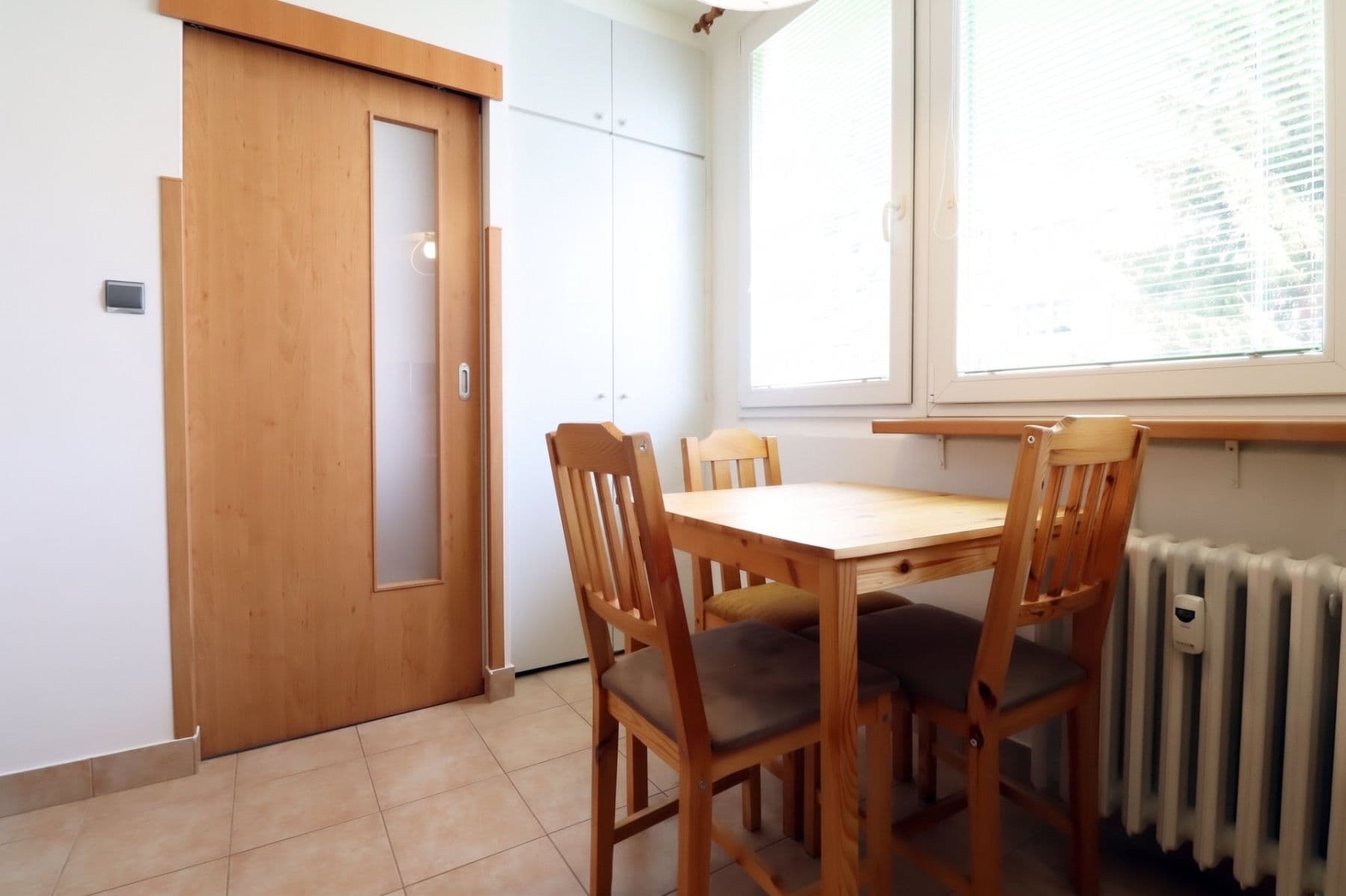 Prenájom bytu 1-izbový 44 m², Jana Švermy, Benešov, Středočeský kraj Prenájom bytu 1-izbový 44 m², Jana Švermy, Benešov, Středočeský kraj