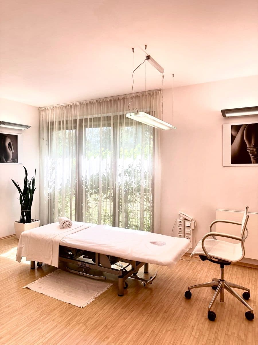 Prenájom nebytového priestoru 20 m², Filmařská, Praha, Praha Prenájom nebytového priestoru 20 m², Filmařská, Praha, Praha