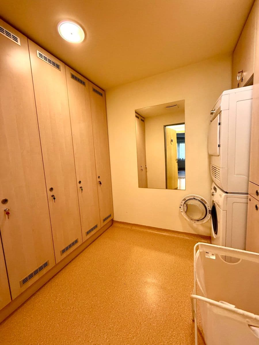 Prenájom nebytového priestoru 20 m², Filmařská, Praha, Praha Prenájom nebytového priestoru 20 m², Filmařská, Praha, Praha