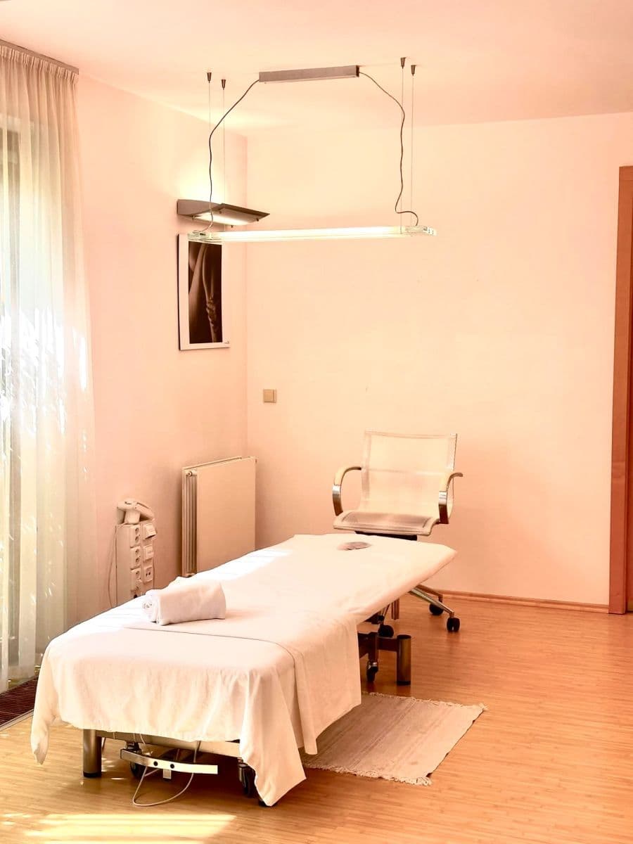 Prenájom nebytového priestoru 20 m², Filmařská, Praha, Praha Prenájom nebytového priestoru 20 m², Filmařská, Praha, Praha
