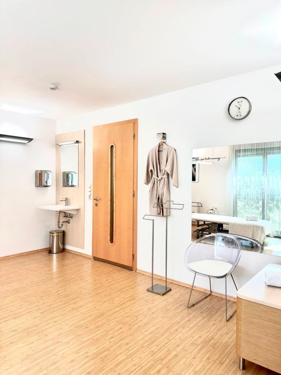 Prenájom nebytového priestoru 20 m², Filmařská, Praha, Praha Prenájom nebytového priestoru 20 m², Filmařská, Praha, Praha