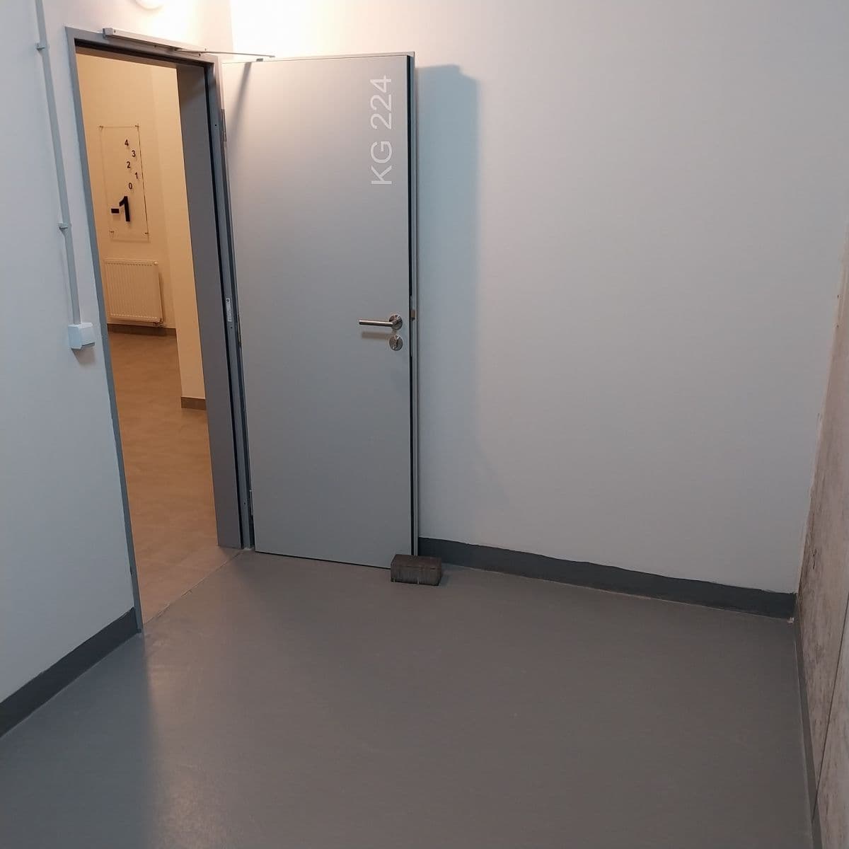 Prenájom nebytového priestoru 8 m², Stočesova, Praha, Praha Prenájom nebytového priestoru 8 m², Stočesova, Praha, Praha