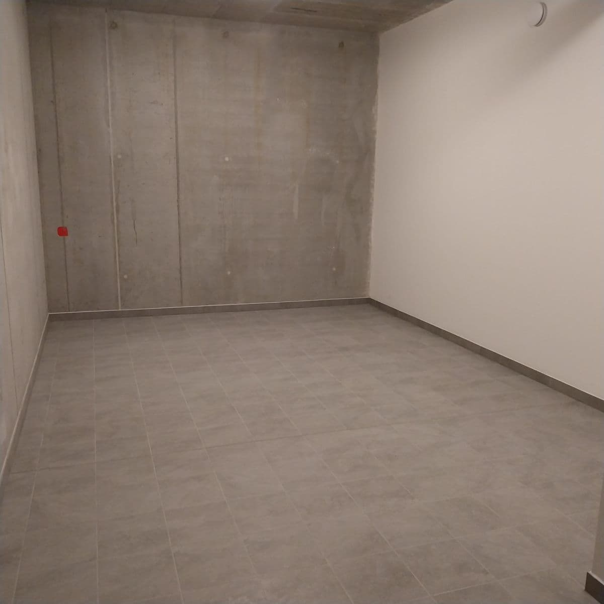 Prenájom nebytového priestoru 8 m², Stočesova, Praha, Praha Prenájom nebytového priestoru 8 m², Stočesova, Praha, Praha