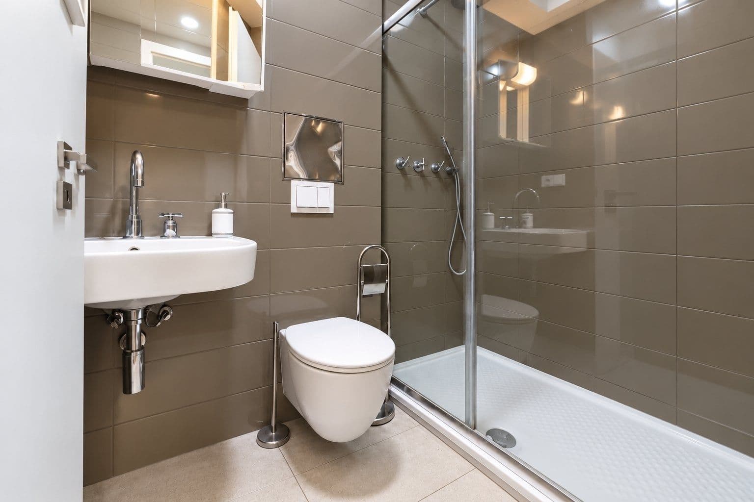 Prenájom bytu 1-izbový 22 m², Velvarská, Praha, Praha Prenájom bytu 1-izbový 22 m², Velvarská, Praha, Praha