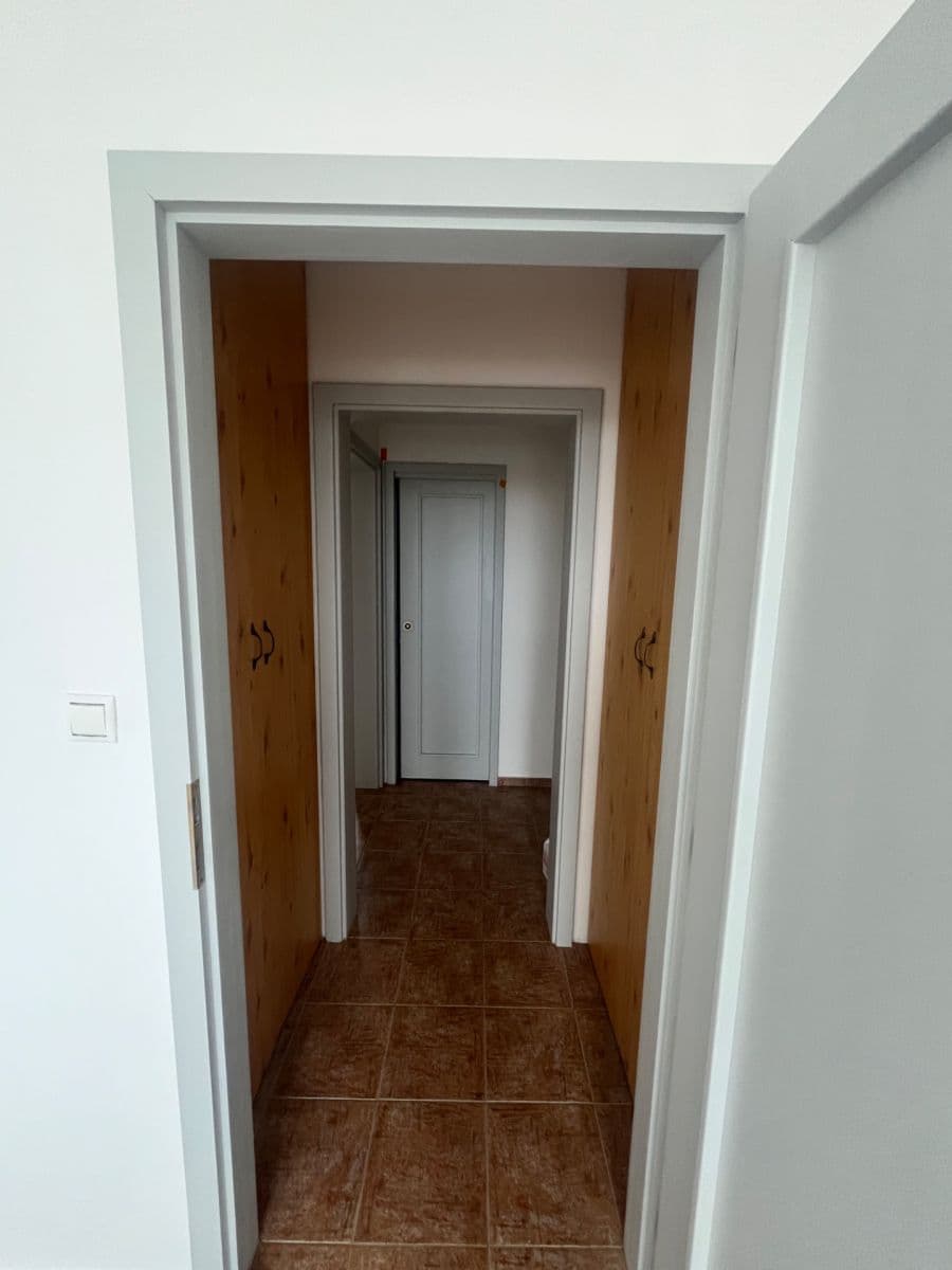 Prenájom bytu 4-izbový 85 m², Krškova, Praha, Praha Prenájom bytu 4-izbový 85 m², Krškova, Praha, Praha