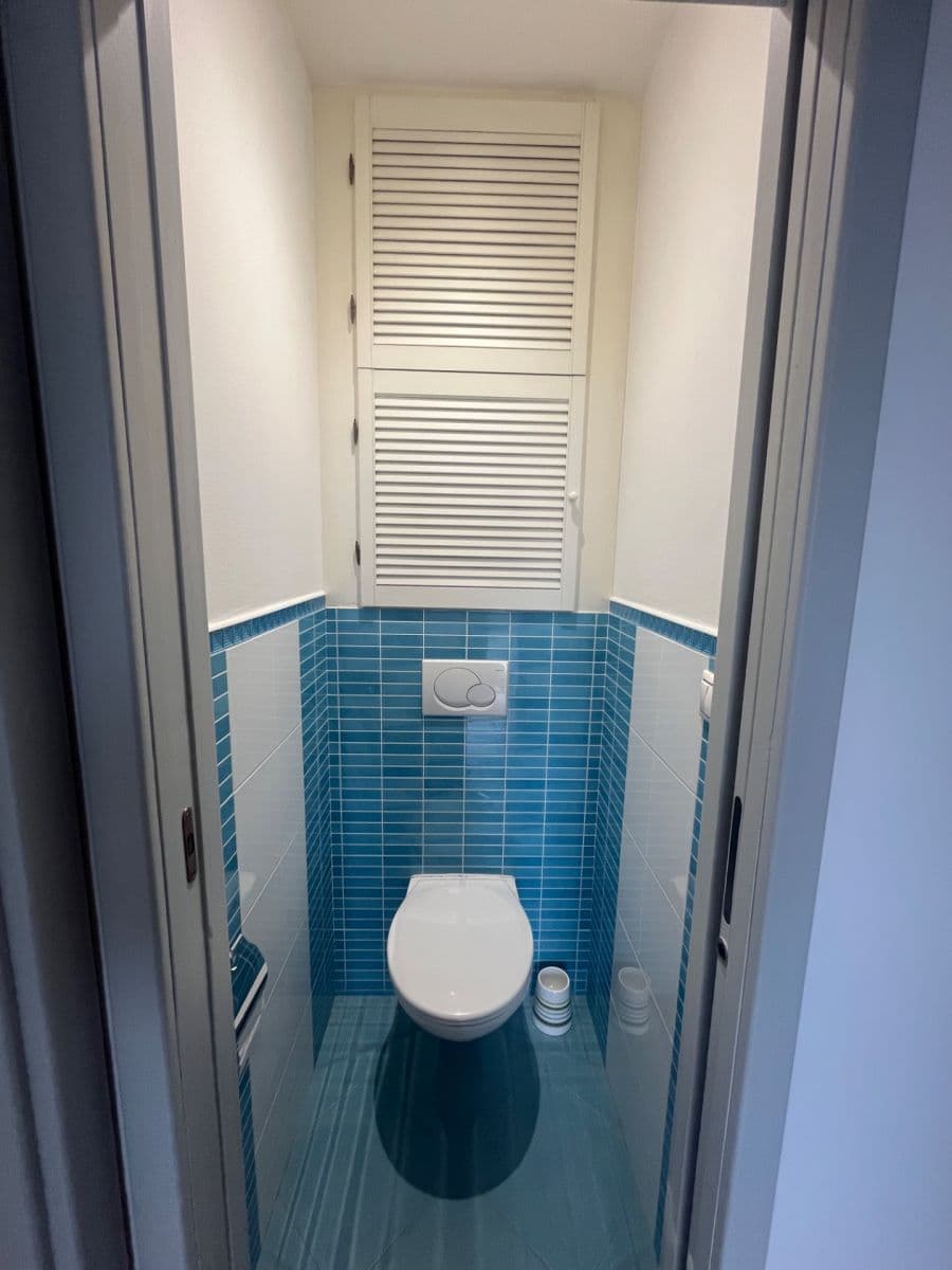 Prenájom bytu 4-izbový 85 m², Krškova, Praha, Praha Prenájom bytu 4-izbový 85 m², Krškova, Praha, Praha