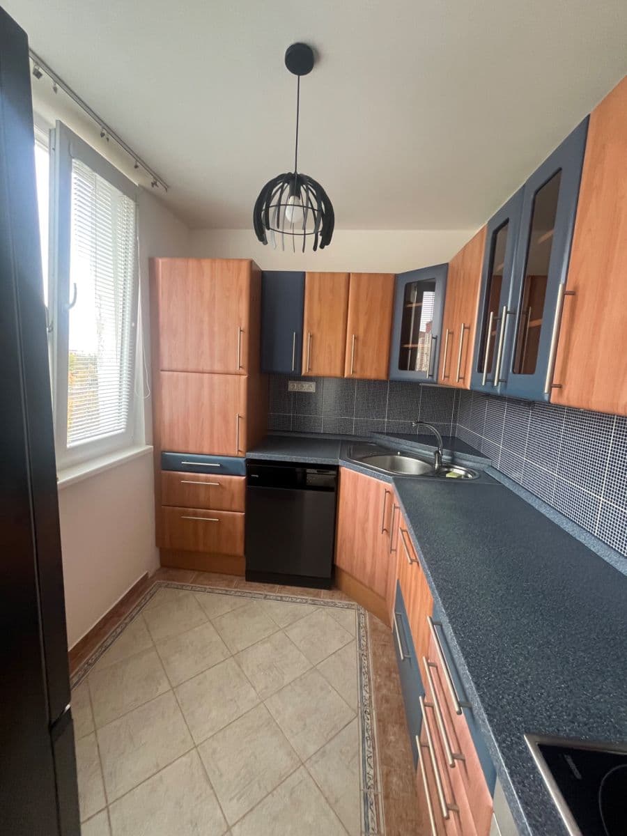 Prenájom bytu 4-izbový 85 m², Krškova, Praha, Praha Prenájom bytu 4-izbový 85 m², Krškova, Praha, Praha