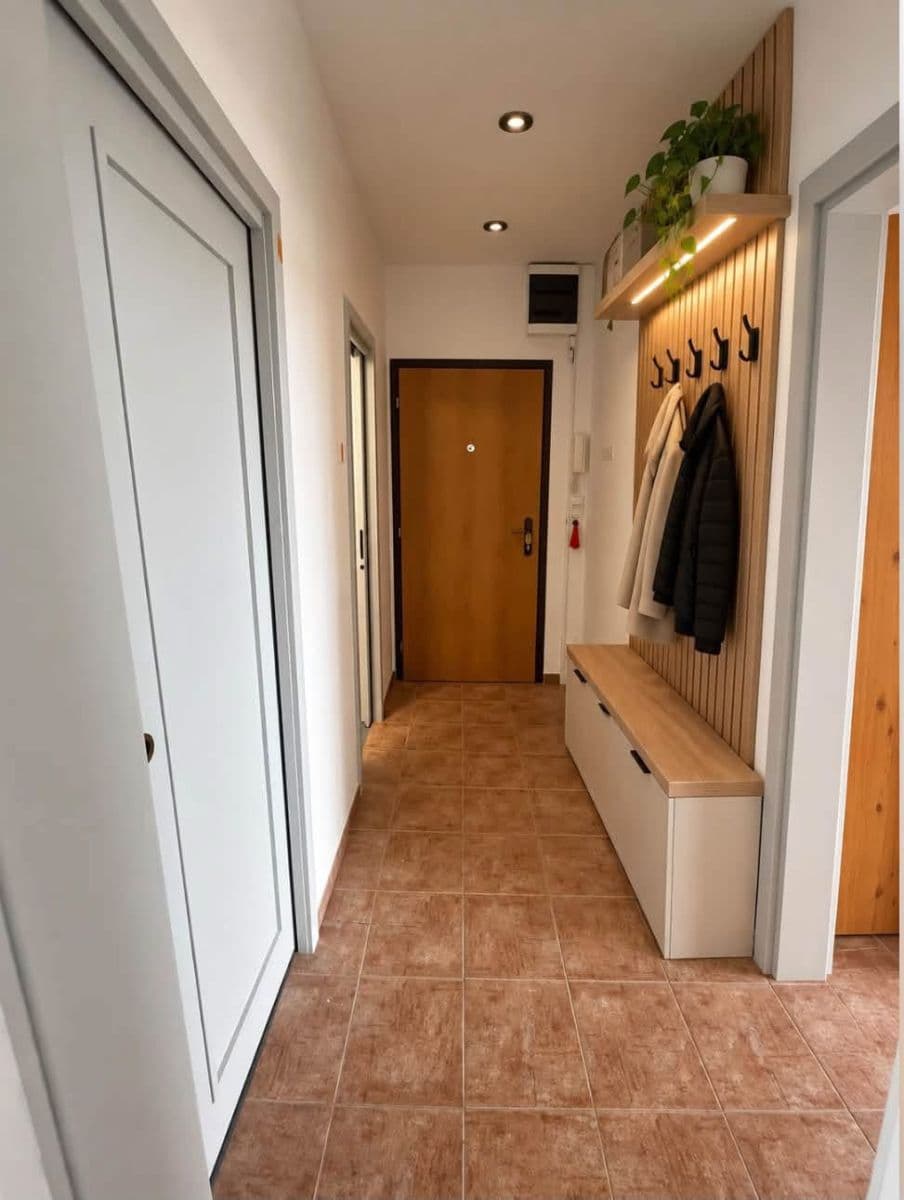 Prenájom bytu 4-izbový 85 m², Krškova, Praha, Praha Prenájom bytu 4-izbový 85 m², Krškova, Praha, Praha