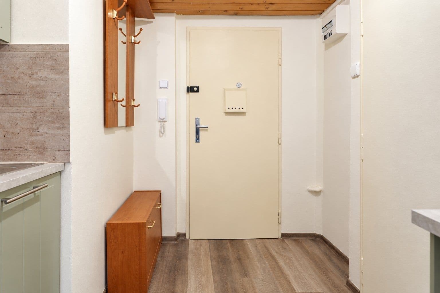 Prenájom bytu 1-izbový 30 m², Na Klikovce, Praha, Praha Prenájom bytu 1-izbový 30 m², Na Klikovce, Praha, Praha