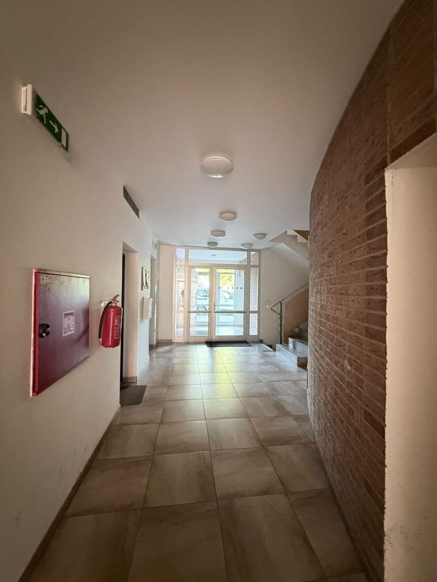 Predaj bytu 2-izbový 64 m², Suchdolské náměstí, Praha, Praha Predaj bytu 2-izbový 64 m², Suchdolské náměstí, Praha, Praha