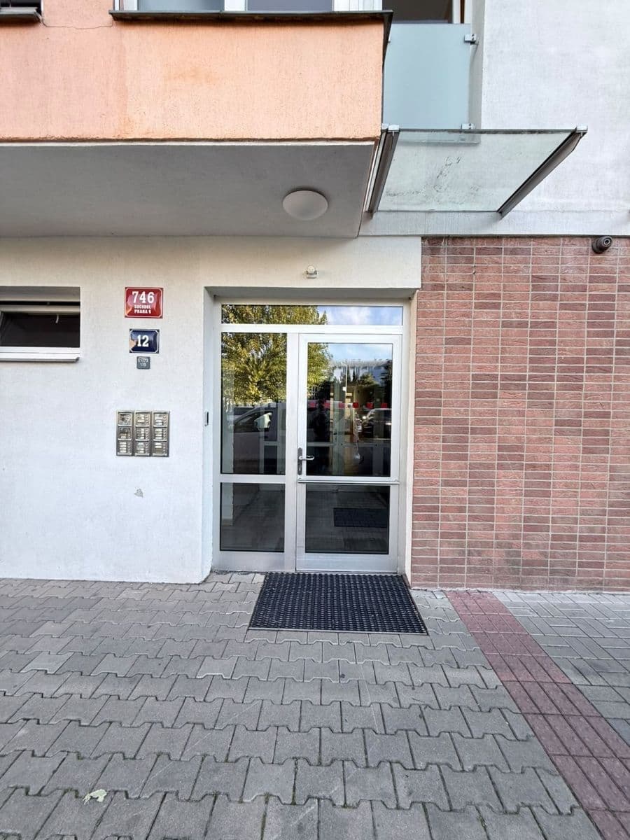 Predaj bytu 2-izbový 64 m², Suchdolské náměstí, Praha, Praha Predaj bytu 2-izbový 64 m², Suchdolské náměstí, Praha, Praha