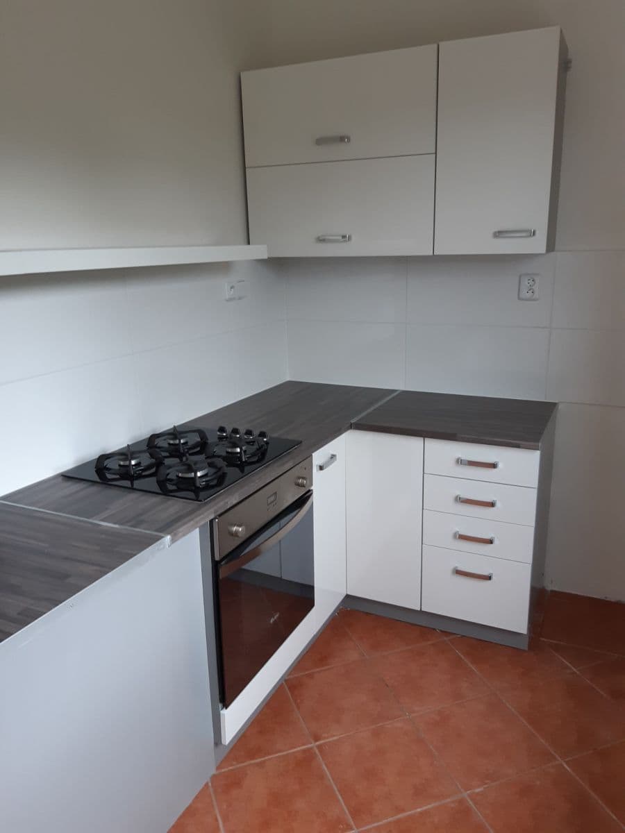 Prenájom bytu 1-izbový 38 m², Slavíkova, Ostrava, Moravskoslezský kraj Prenájom bytu 1-izbový 38 m², Slavíkova, Ostrava, Moravskoslezský kraj