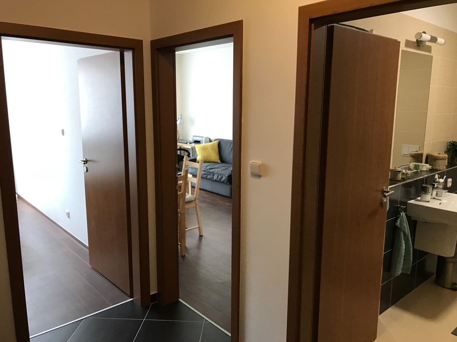 Prenájom bytu 2-izbový 53 m², Makedonská, Praha, Praha Prenájom bytu 2-izbový 53 m², Makedonská, Praha, Praha