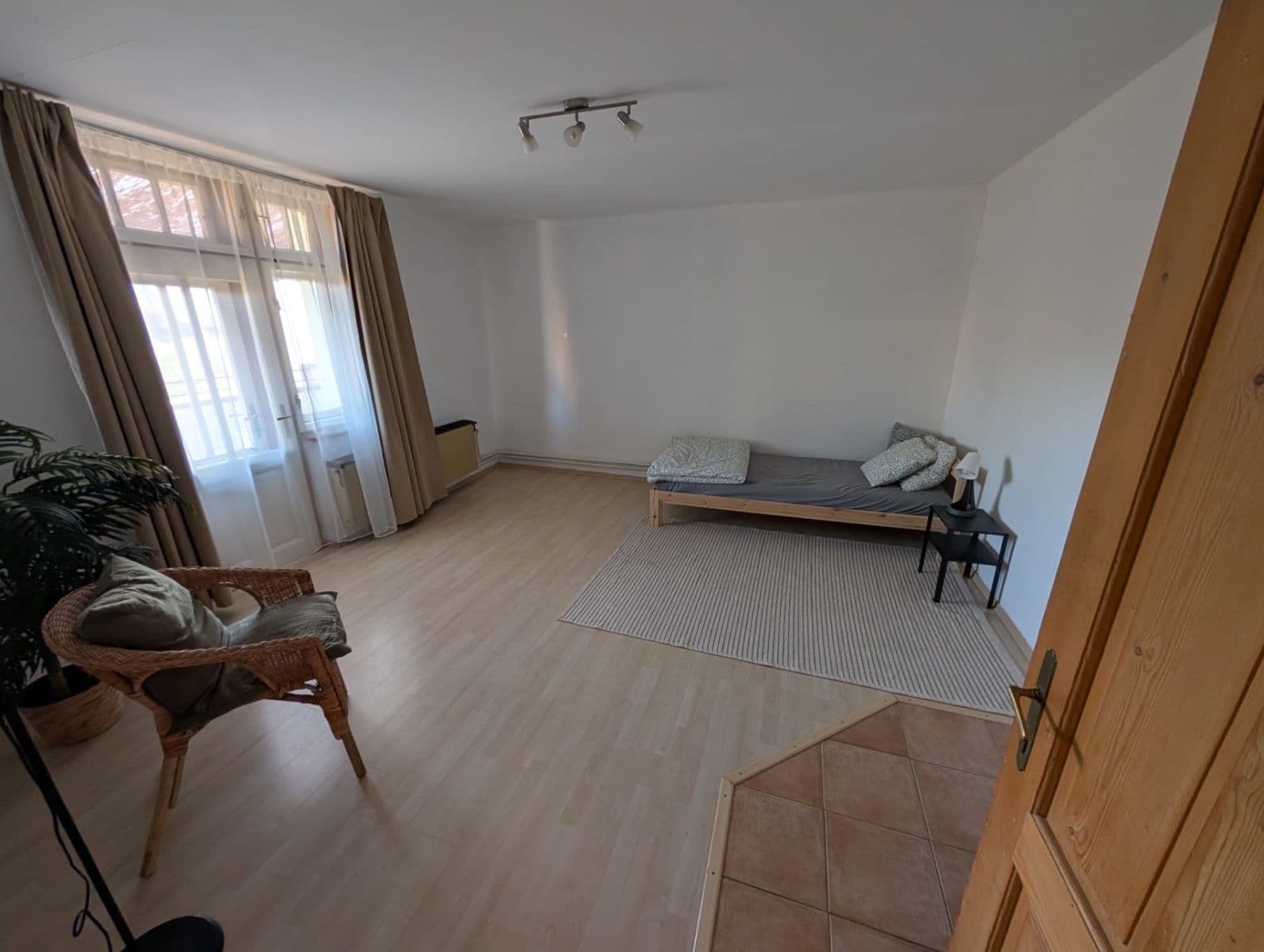 Prenájom bytu 2-izbový 100 m², V Úžlabině, Praha, Praha Prenájom bytu 2-izbový 100 m², V Úžlabině, Praha, Praha
