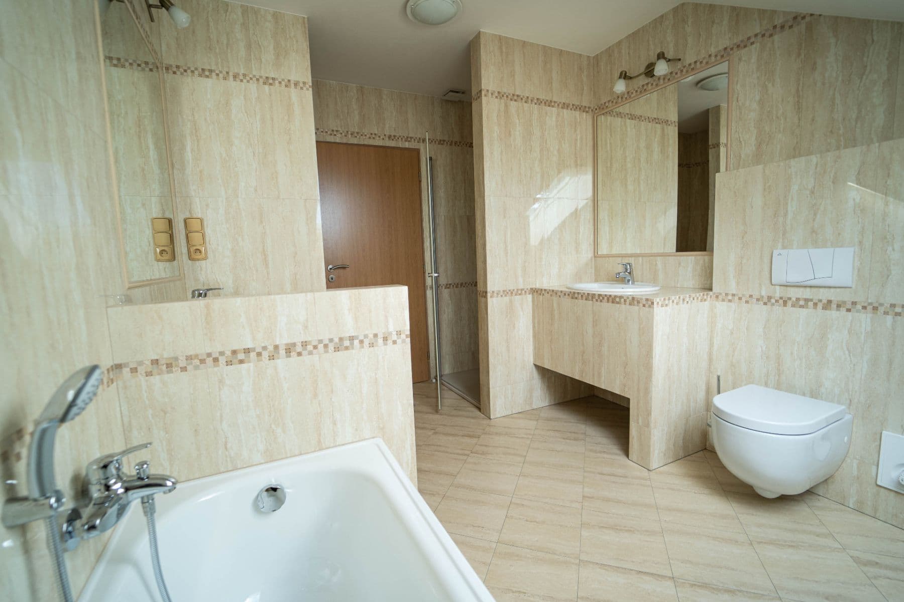 Predaj domu 410 m², pozemok 534 m², Borkovského, Roztoky, Středočeský kraj Predaj domu 410 m², pozemok 534 m², Borkovského, Roztoky, Středočeský kraj
