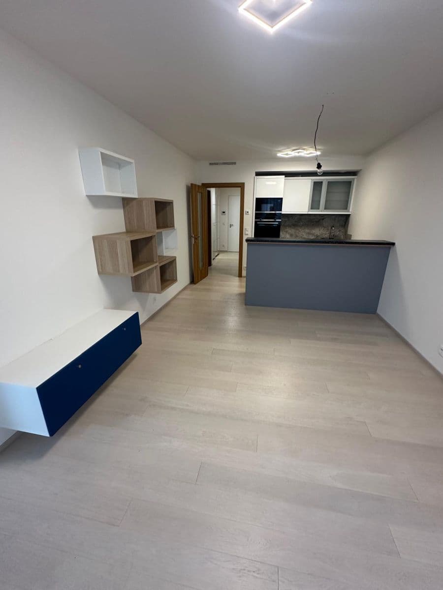 Predaj bytu 2-izbový 61 m², Hodonínská, Praha, Praha Predaj bytu 2-izbový 61 m², Hodonínská, Praha, Praha
