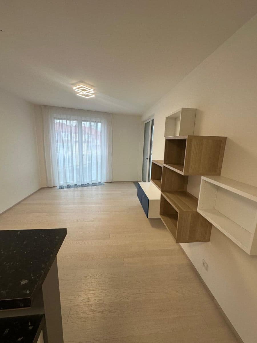 Predaj bytu 2-izbový 61 m², Hodonínská, Praha, Praha Predaj bytu 2-izbový 61 m², Hodonínská, Praha, Praha