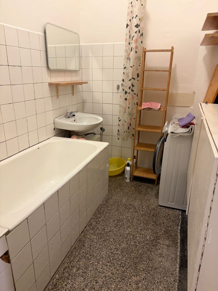 Prenájom bytu 3-izbový 94 m², Bulharská, Praha, Praha Prenájom bytu 3-izbový 94 m², Bulharská, Praha, Praha