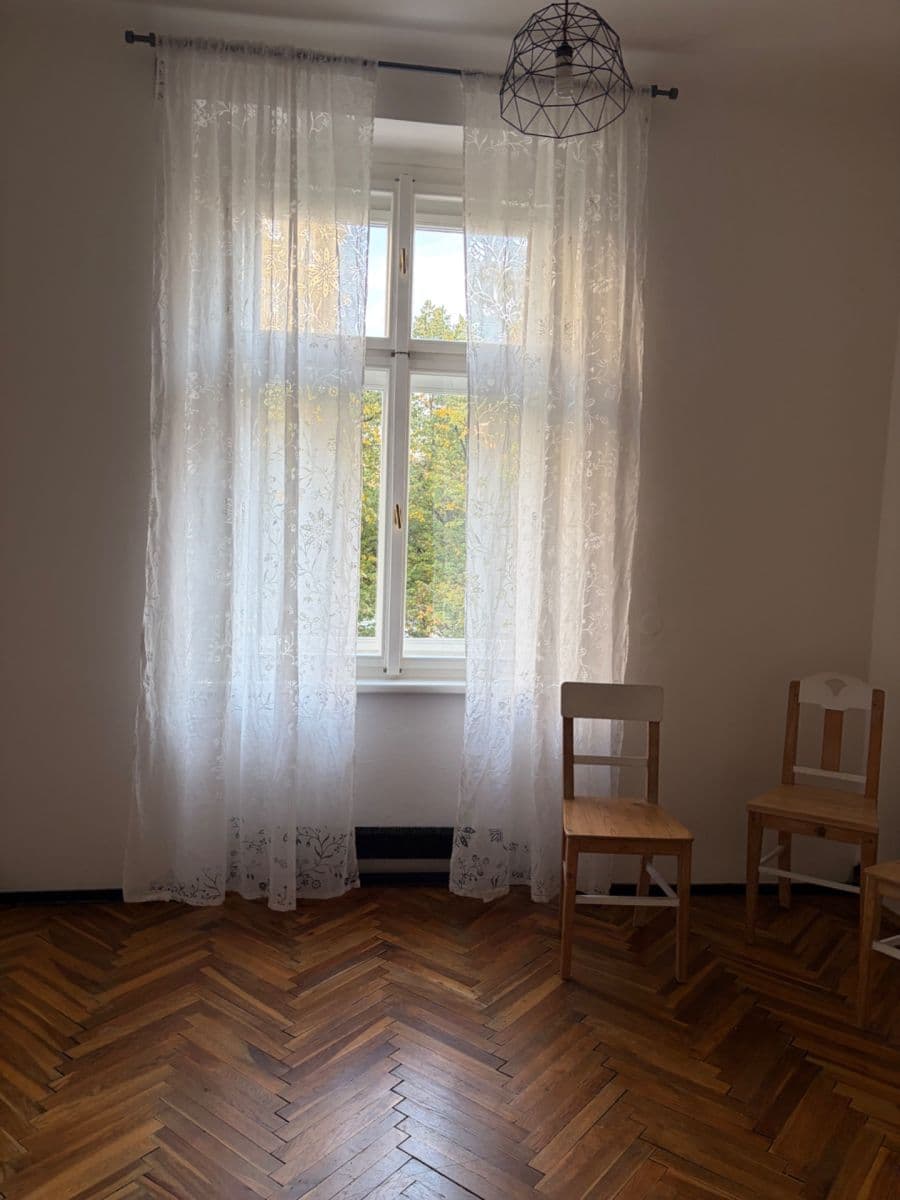 Prenájom bytu 3-izbový 94 m², Bulharská, Praha, Praha Prenájom bytu 3-izbový 94 m², Bulharská, Praha, Praha