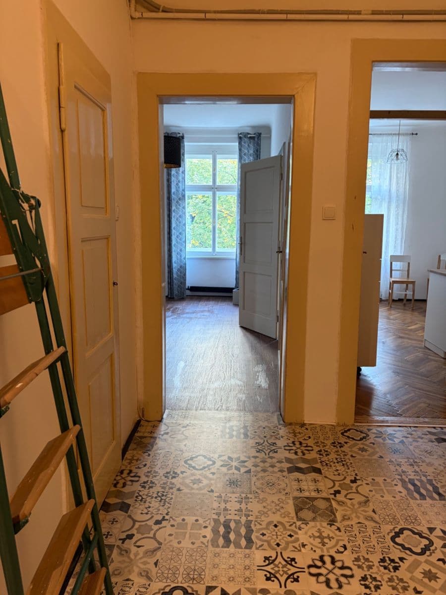 Prenájom bytu 3-izbový 94 m², Bulharská, Praha, Praha Prenájom bytu 3-izbový 94 m², Bulharská, Praha, Praha