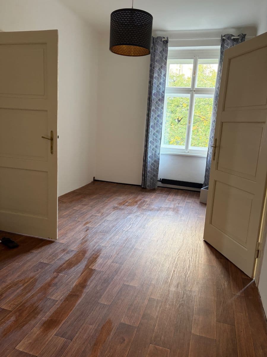 Prenájom bytu 3-izbový 94 m², Bulharská, Praha, Praha Prenájom bytu 3-izbový 94 m², Bulharská, Praha, Praha