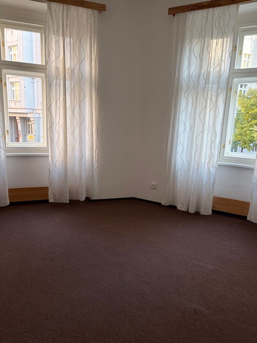 Prenájom bytu 3-izbový 94 m², Bulharská, Praha, Praha Prenájom bytu 3-izbový 94 m², Bulharská, Praha, Praha