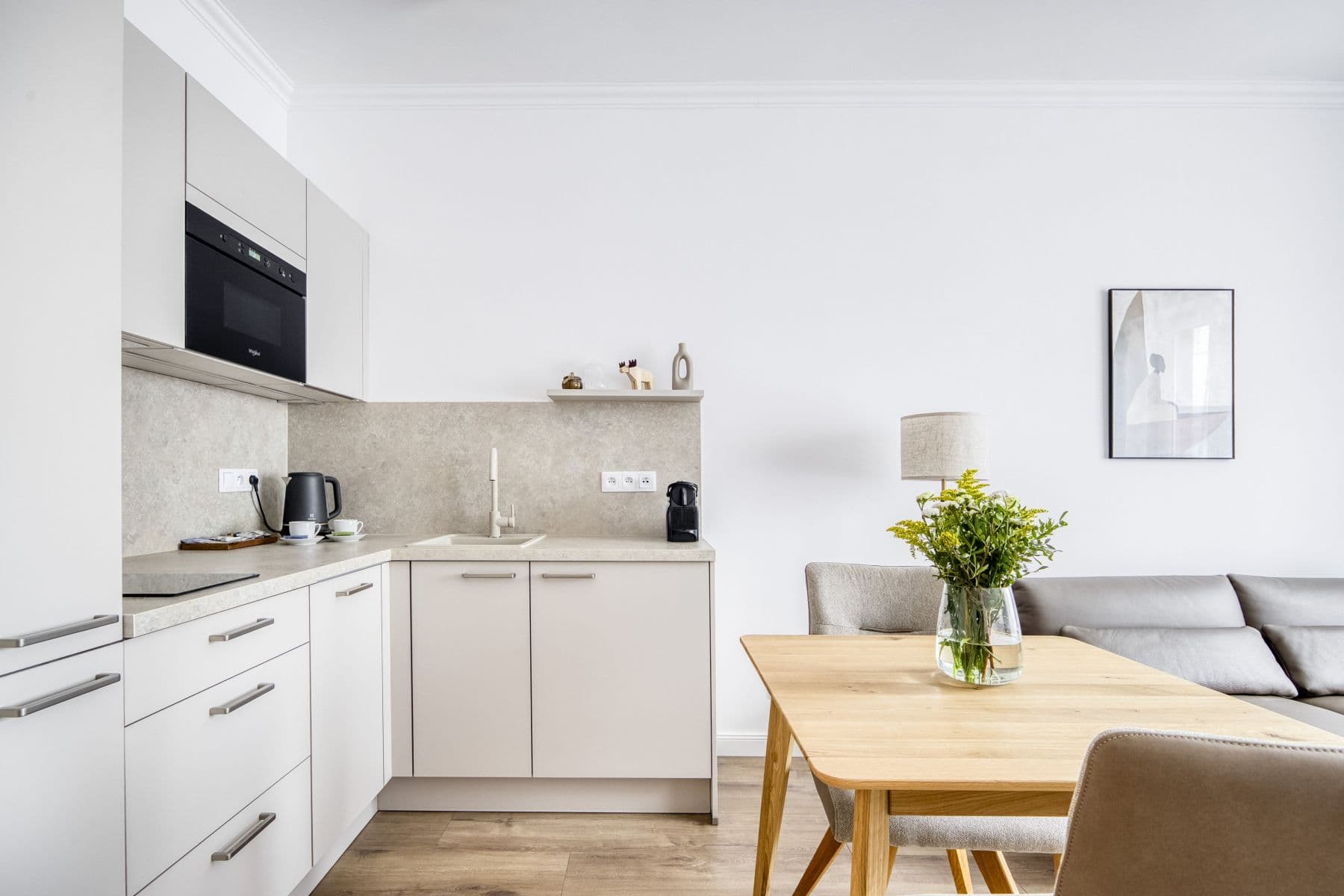 Prenájom bytu 55 m², Doudlebská, Praha, Praha Prenájom bytu 55 m², Doudlebská, Praha, Praha