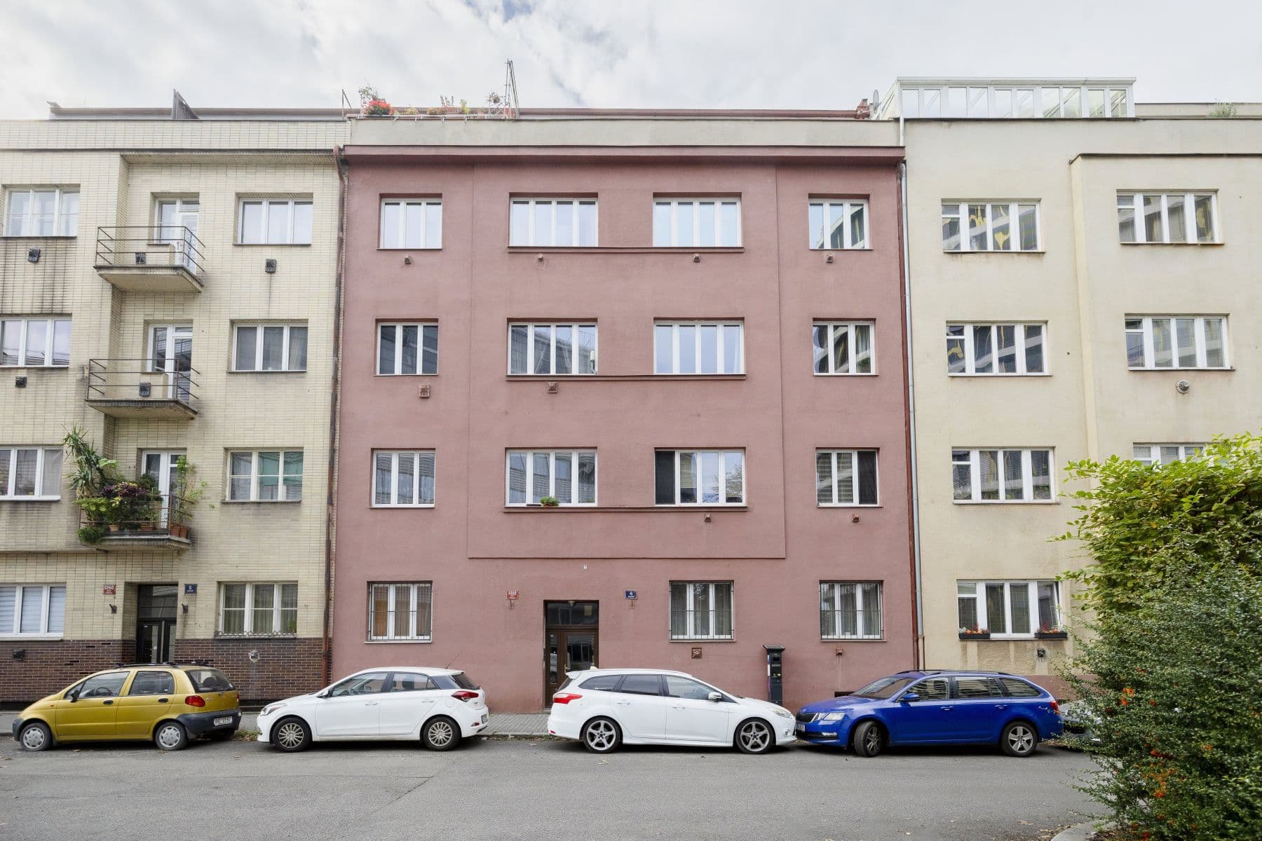 Prenájom bytu 55 m², Doudlebská, Praha, Praha Prenájom bytu 55 m², Doudlebská, Praha, Praha
