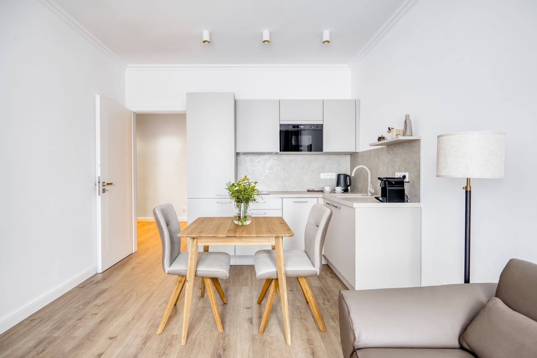Prenájom bytu 55 m², Doudlebská, Praha, Praha Prenájom bytu 55 m², Doudlebská, Praha, Praha