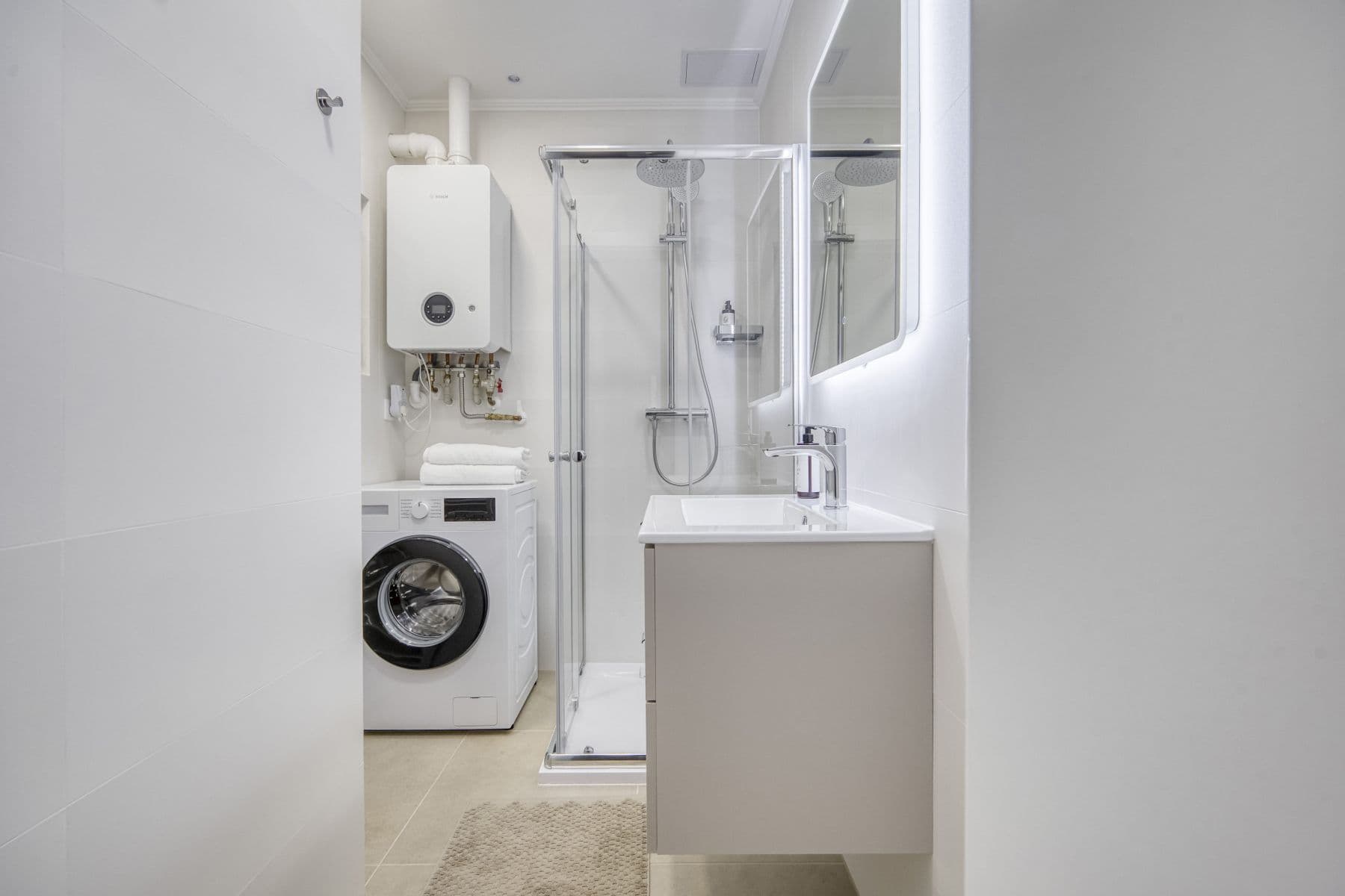 Prenájom bytu 55 m², Doudlebská, Praha, Praha Prenájom bytu 55 m², Doudlebská, Praha, Praha