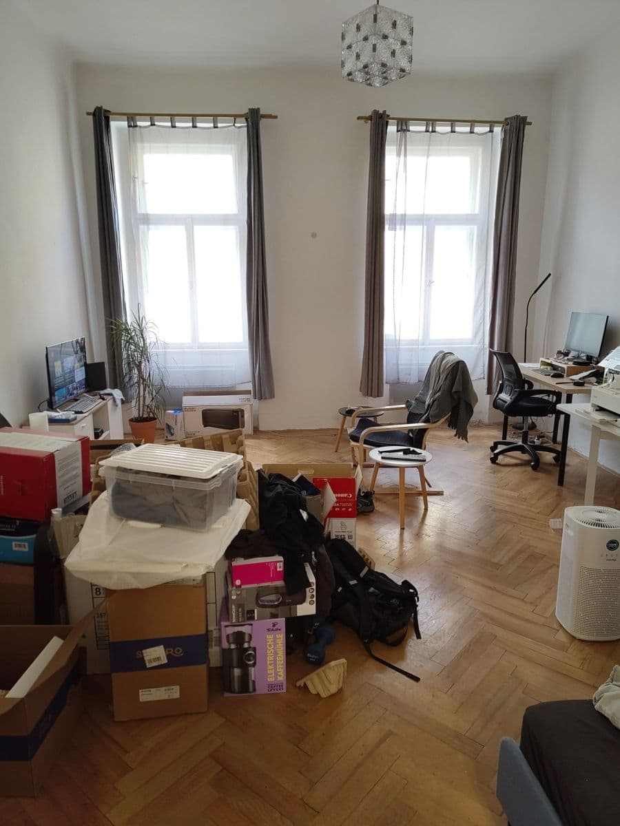 Prenájom bytu 1-izbový 44 m², Seifertova, Praha, Praha Prenájom bytu 1-izbový 44 m², Seifertova, Praha, Praha