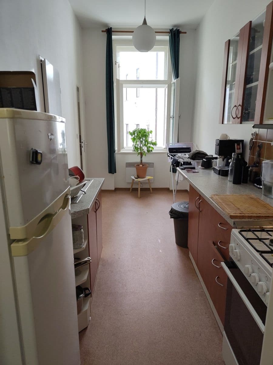 Prenájom bytu 1-izbový 44 m², Seifertova, Praha, Praha Prenájom bytu 1-izbový 44 m², Seifertova, Praha, Praha