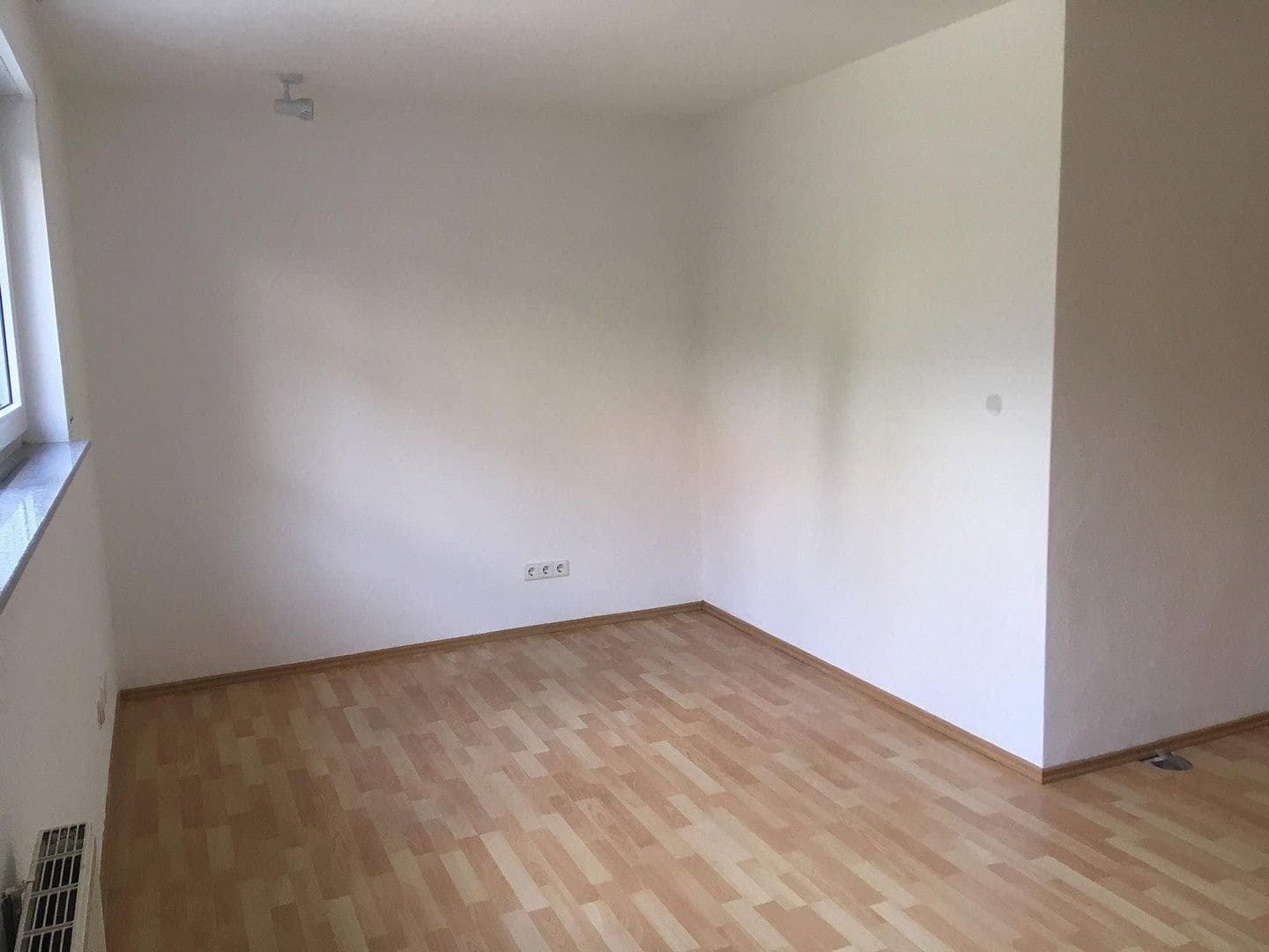Prenájom bytu 3-izbový 69 m², Herrenberg, Bádensko-Wurttembersko Prenájom bytu 3-izbový 69 m², Herrenberg, Bádensko-Wurttembersko