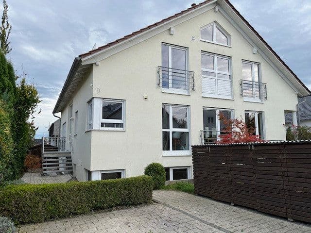 Prenájom bytu 3-izbový 69 m², Herrenberg, Bádensko-Wurttembersko Prenájom bytu 3-izbový 69 m², Herrenberg, Bádensko-Wurttembersko