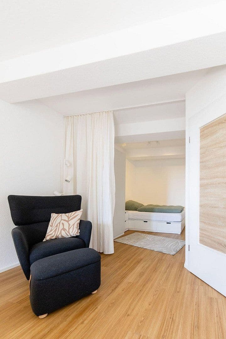 Prenájom bytu 1-izbový 36 m², Helmstr. 10, Erlangen, Bavorsko Prenájom bytu 1-izbový 36 m², Helmstr. 10, Erlangen, Bavorsko