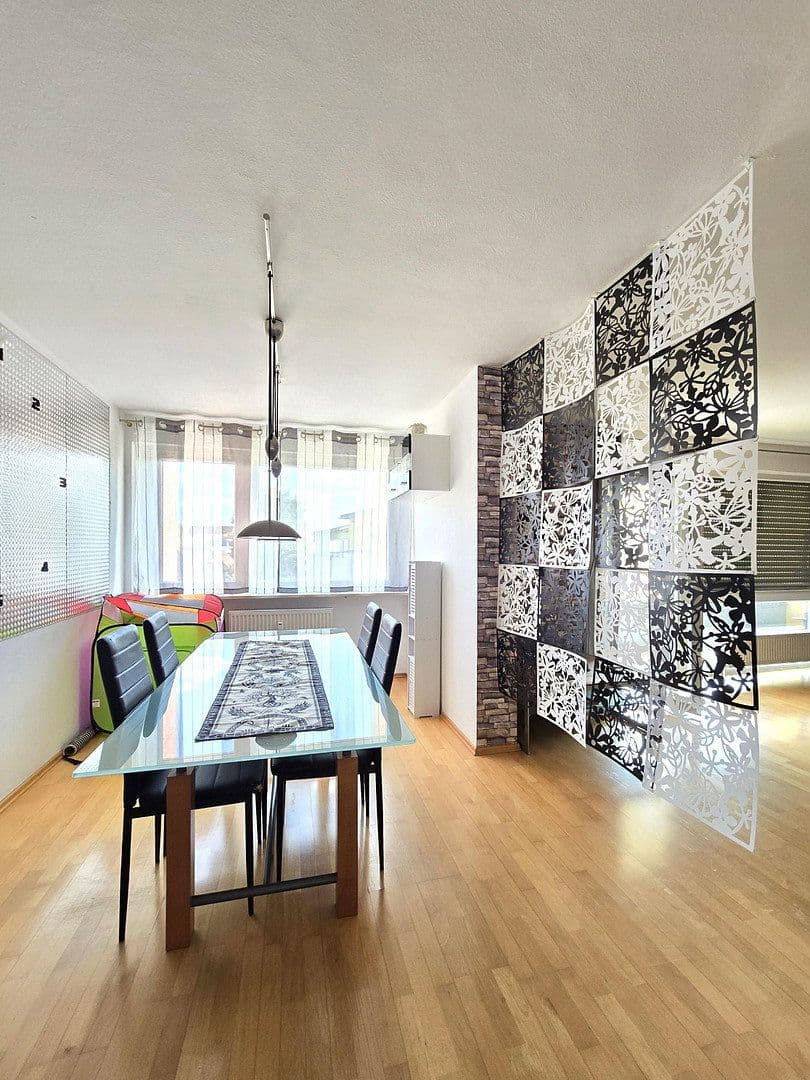 Predaj bytu 6-izbový 135 m², Neumarkt in der Oberpfalz, Bavorsko Predaj bytu 6-izbový 135 m², Neumarkt in der Oberpfalz, Bavorsko