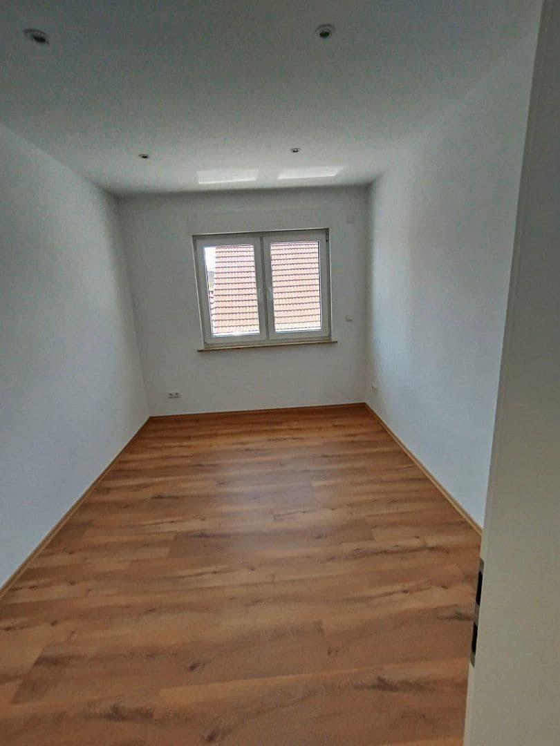 Prenájom bytu 3-izbový 65 m², Geleitstraße 30, Hanau, Hesensko Prenájom bytu 3-izbový 65 m², Geleitstraße 30, Hanau, Hesensko