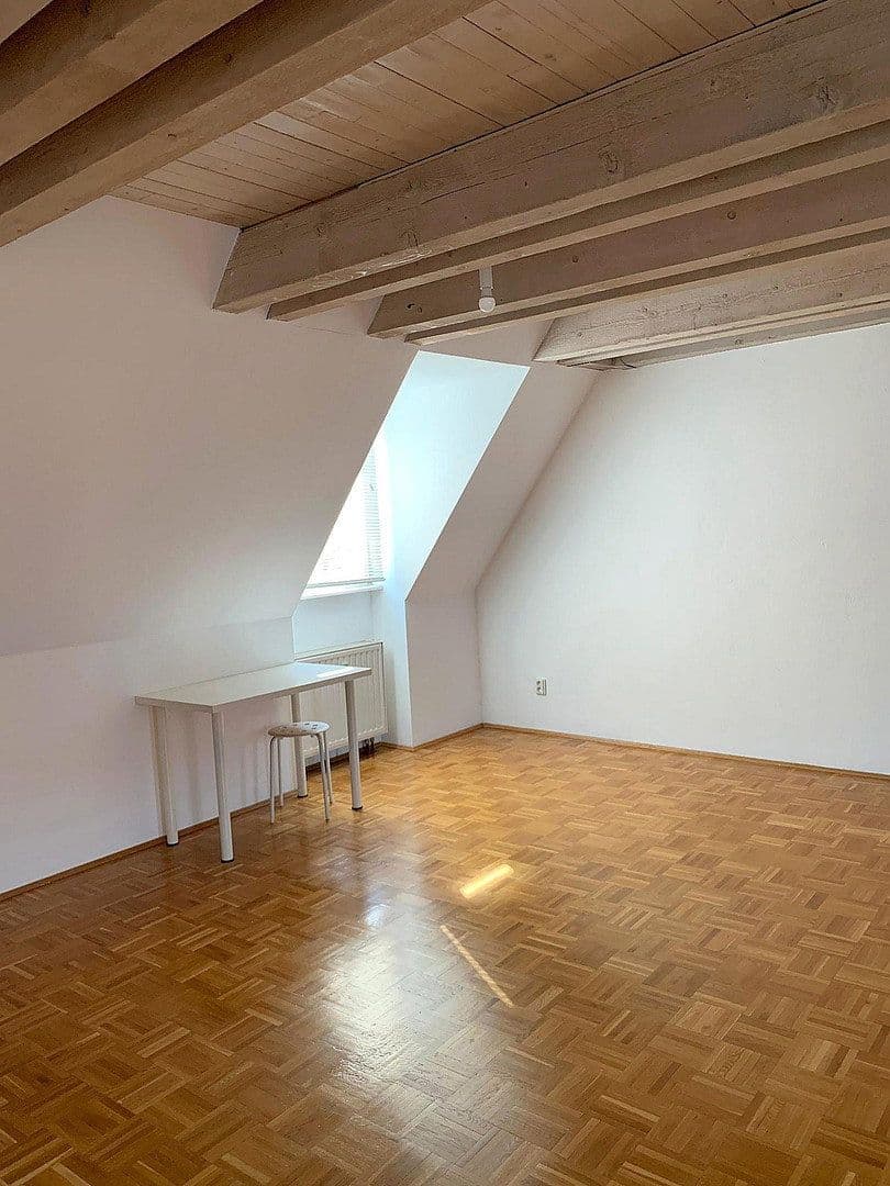 Prenájom bytu 3-izbový 100 m², Schloßbergstraße 21, Blieskastel, Sársko Prenájom bytu 3-izbový 100 m², Schloßbergstraße 21, Blieskastel, Sársko